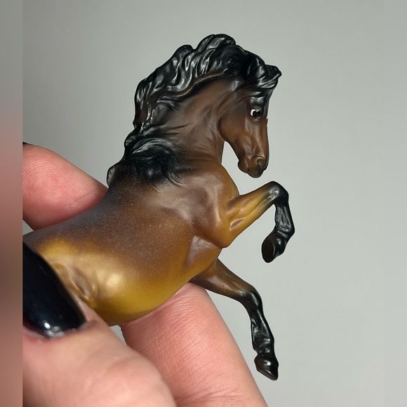 Breyer Stablemate Horse Model - Arran, #711368, 2020 BreyerFest - Picture 5 of 8